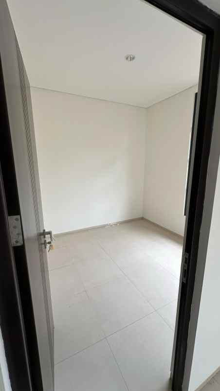 dijual rumah di cluster golden cikeas cibubur