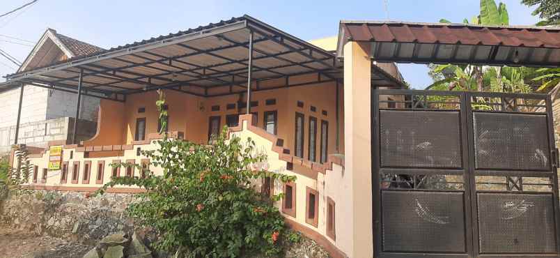 dijual rumah di desa pangradin jasinga bogor