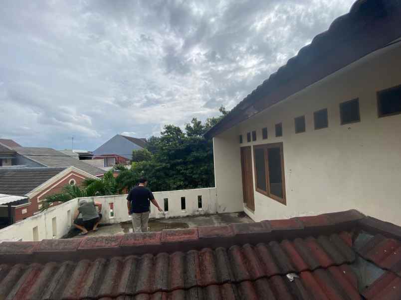 dijual rumah di jl jatiwangi pondok gede bekasi