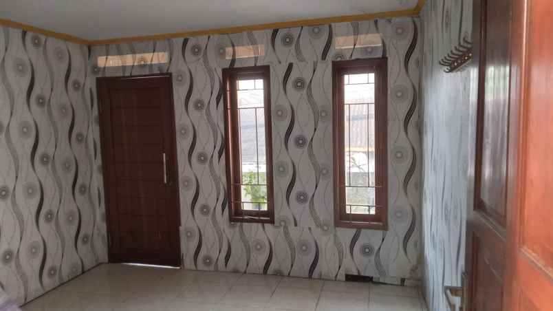 dijual rumah di komplek riung bandung