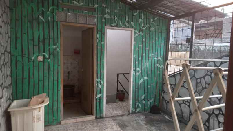 dijual rumah di komplek riung bandung