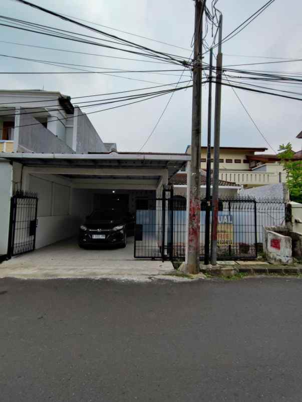 dijual rumah di lebak bulus jakarta selatan