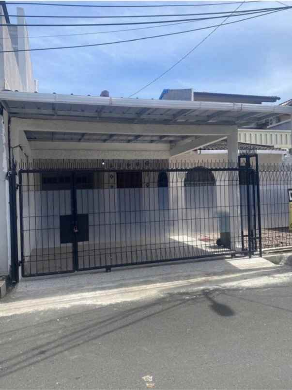 dijual rumah di lebak bulus jakarta selatan