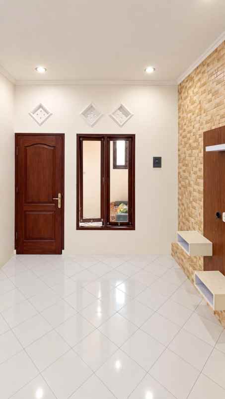 dijual rumah di sanggulan kediri tabanan bali
