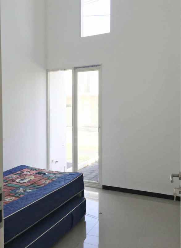 dijual rumah diamond park residence