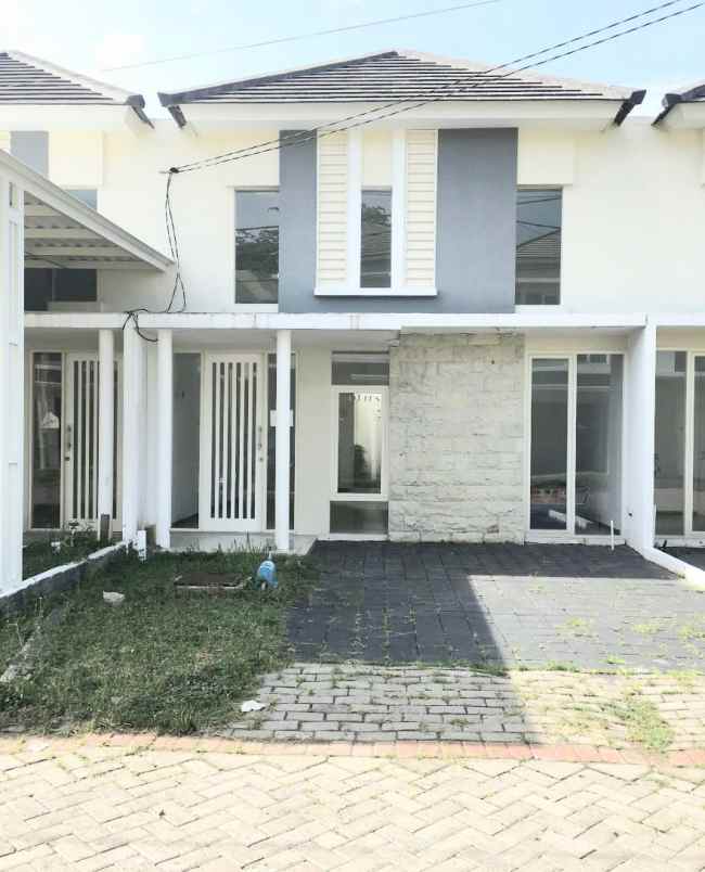 dijual rumah diamond park residence