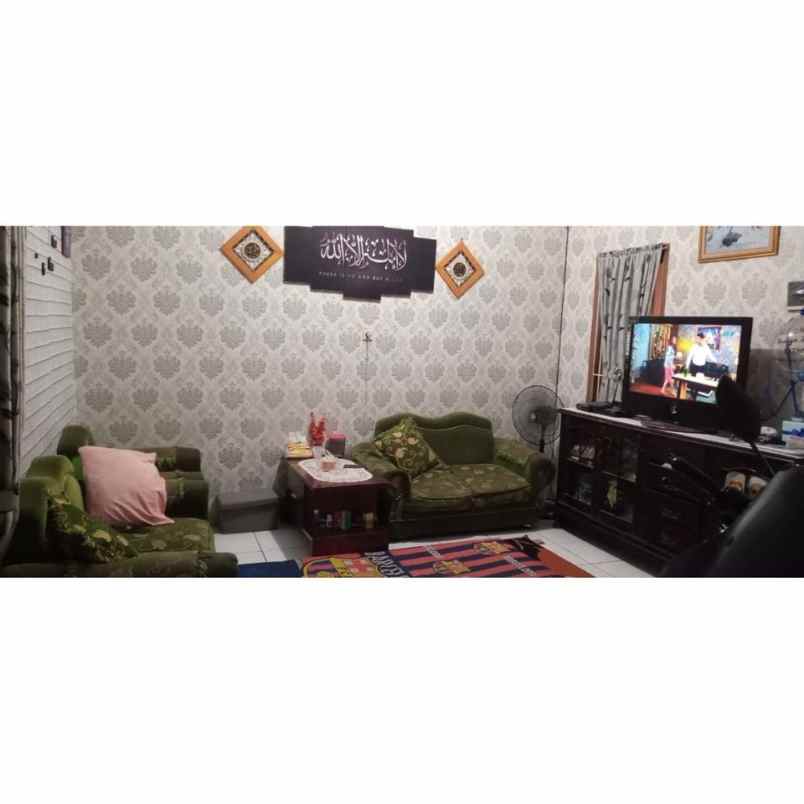 dijual rumah dukuh zamrud blok e kel