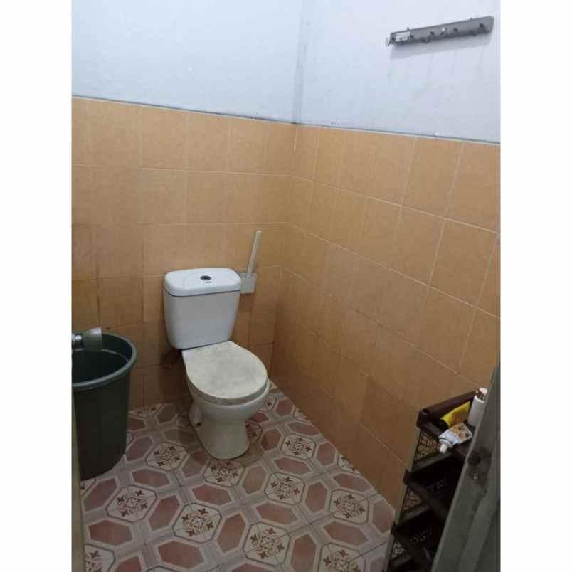 dijual rumah dukuh zamrud blok e kel