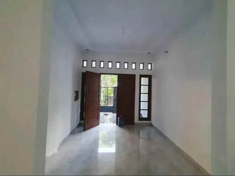 dijual rumah duren sawit