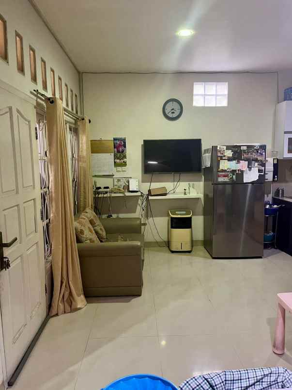 dijual rumah duren sawit