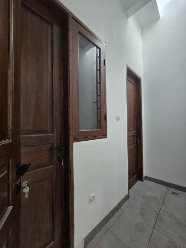 dijual rumah duren sawit jaktim