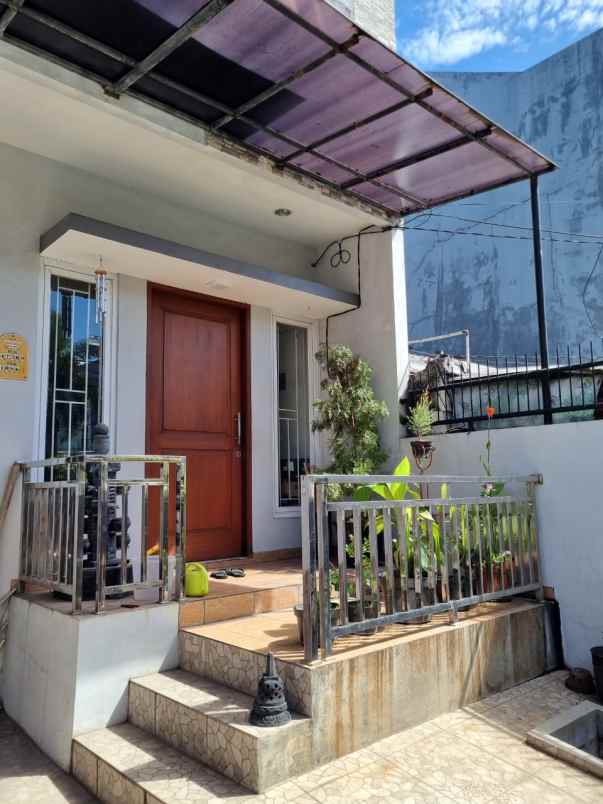 dijual rumah gading elok kelapa gading