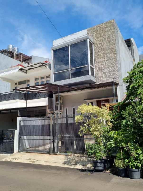 dijual rumah gading elok kelapa gading