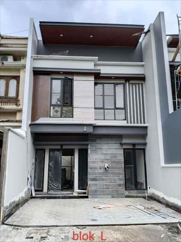 dijual rumah galaxy bumi permai