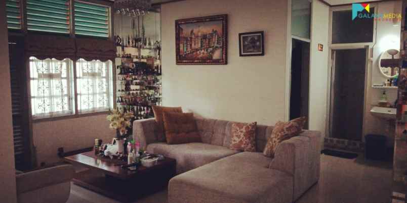 dijual rumah galaxy pekayon bekasi