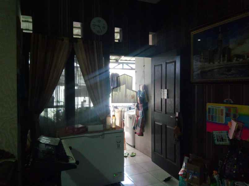 dijual rumah gedawang