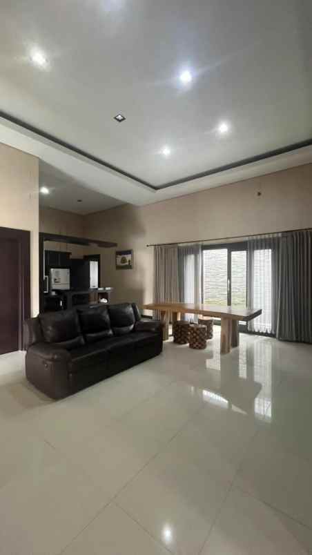 dijual rumah gg arjuna parakan