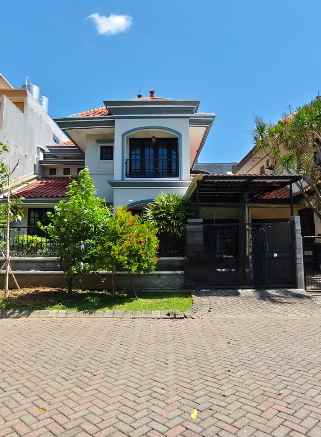 dijual rumah graha famili