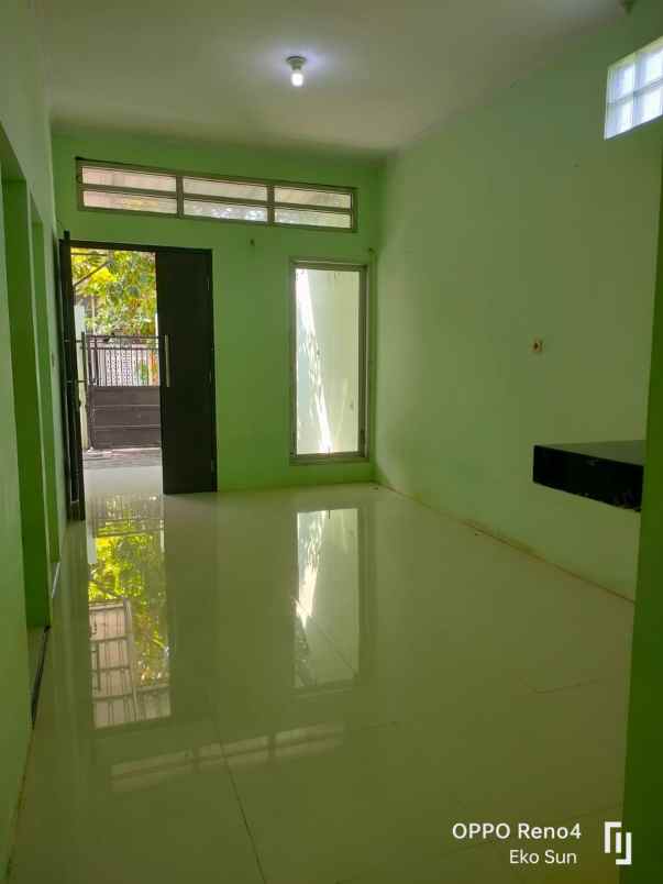 dijual rumah graha kebraon