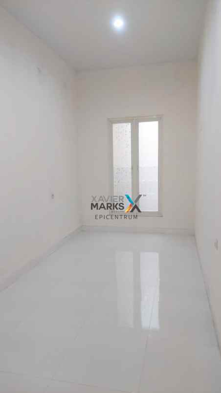 dijual rumah graha sukolilo regency siap huni