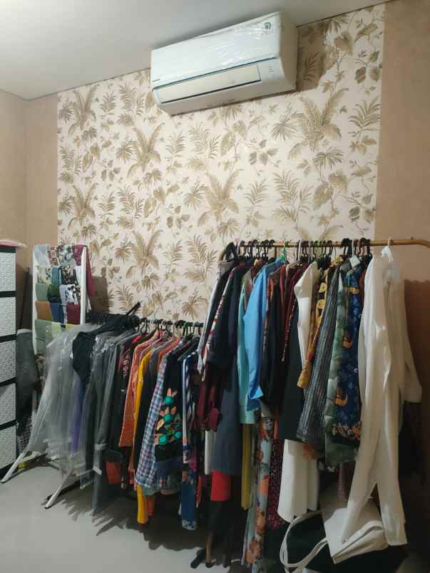 dijual rumah grand pakuwon cluster gladstone blok jc