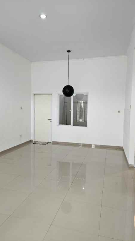dijual rumah grand parahyangan kencana