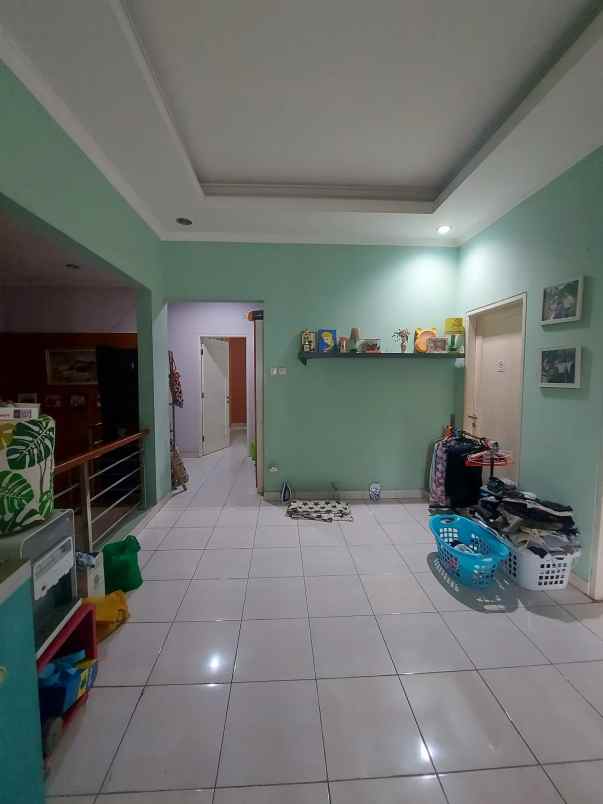 dijual rumah grand wisata cluster