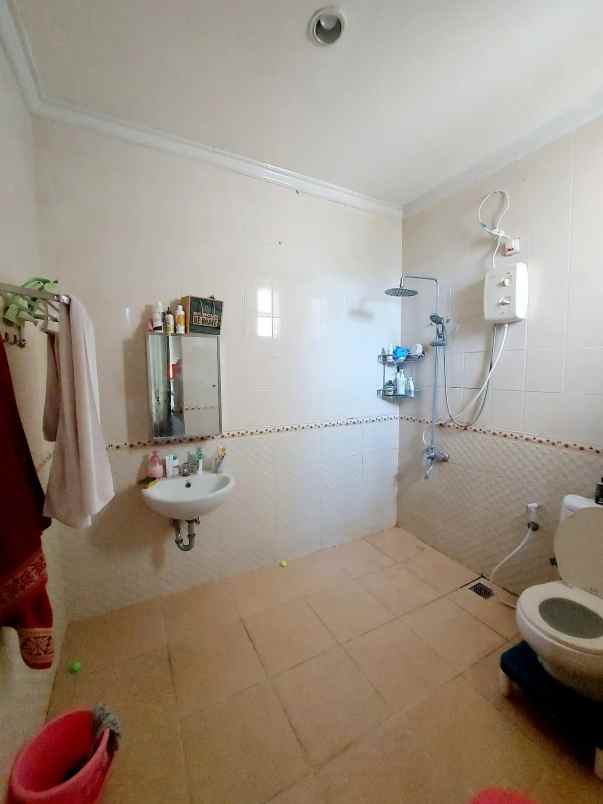 dijual rumah grand wisata cluster