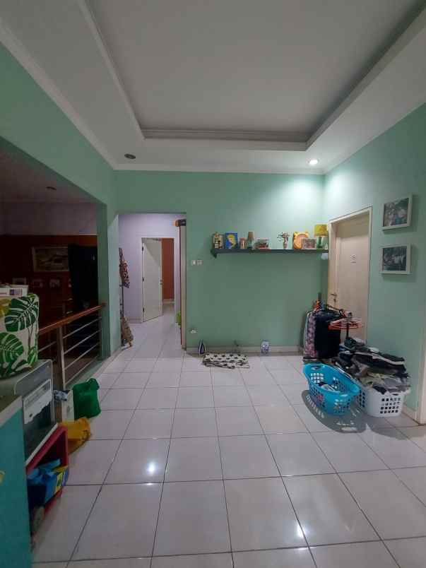 dijual rumah grand wisata cluster