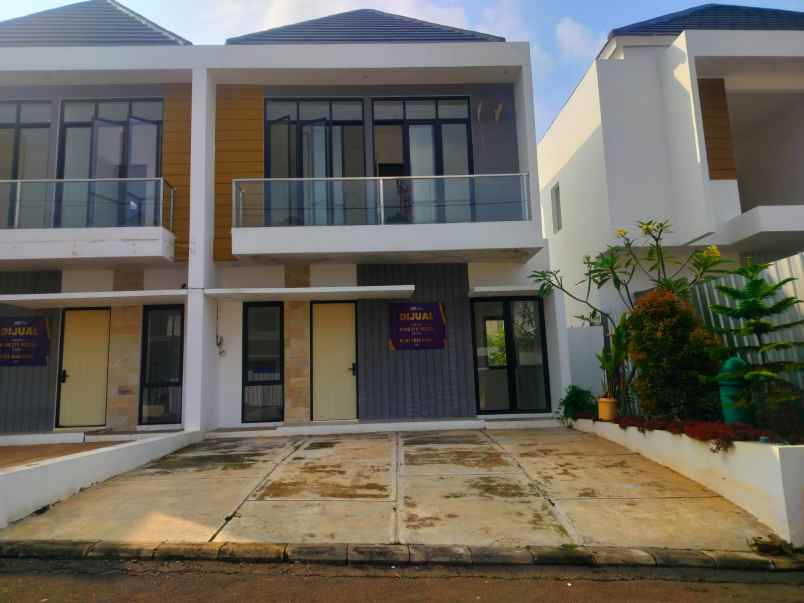 dijual rumah grandia metropolis