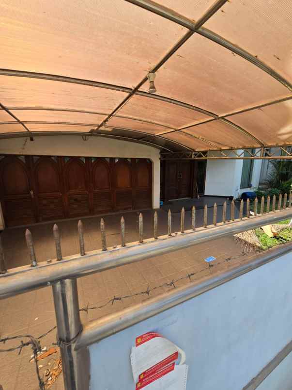 dijual rumah green garden