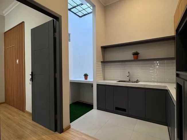 dijual rumah griya asri pakuwon city