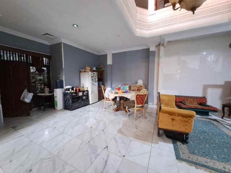 dijual rumah grogol tomang jakarta