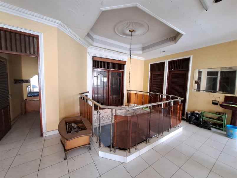 dijual rumah grogol tomang jakarta