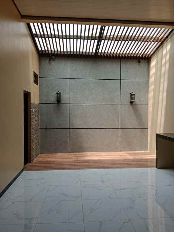 dijual rumah gunungpati
