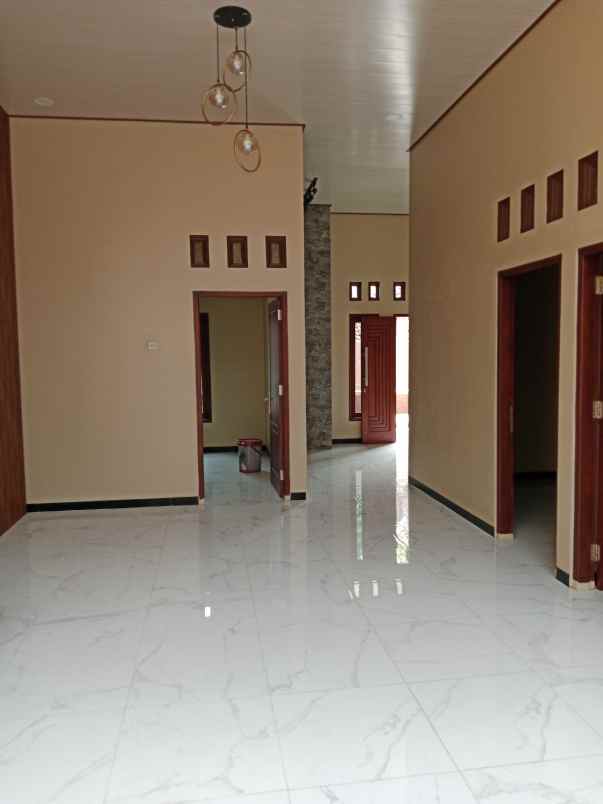 dijual rumah gunungpati