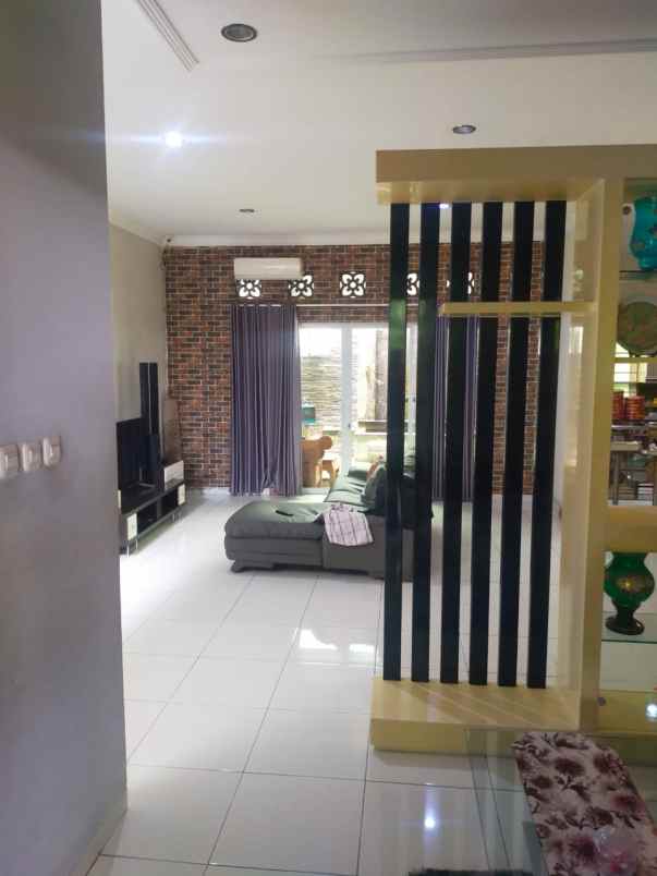 dijual rumah harapan indah
