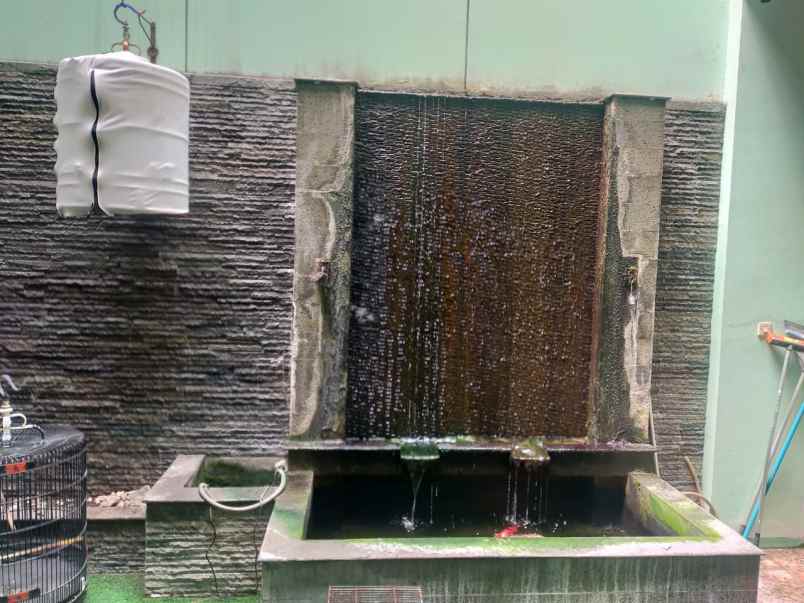 dijual rumah harapan indah