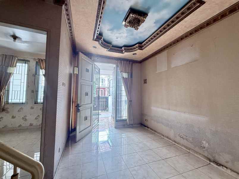 dijual rumah harapan indah