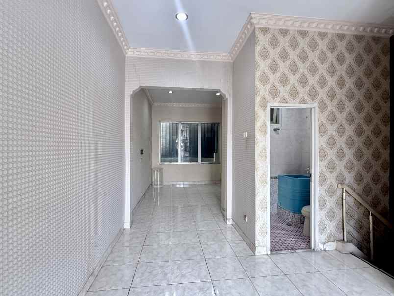 dijual rumah harapan indah