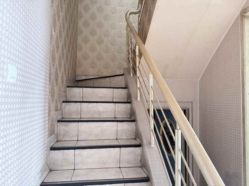 dijual rumah harapan indah