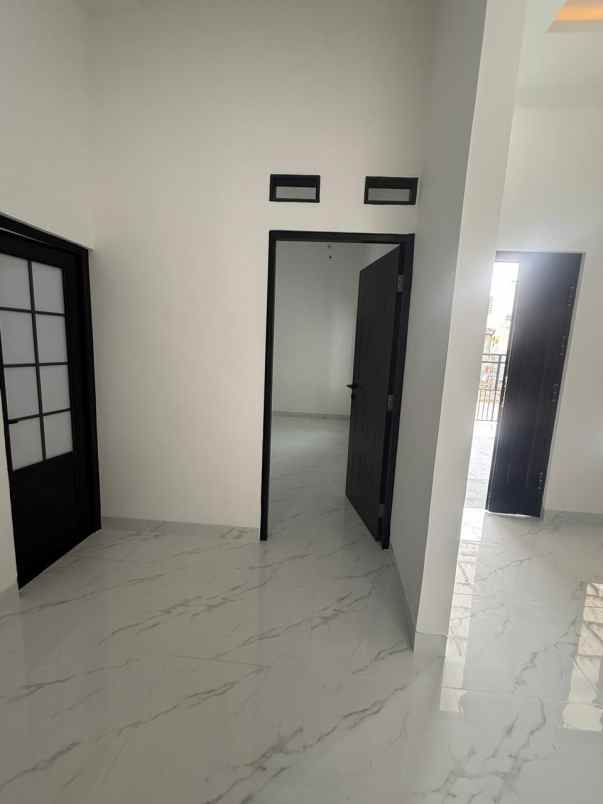 dijual rumah harapan regency
