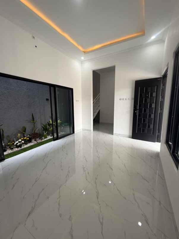 dijual rumah harapan regency