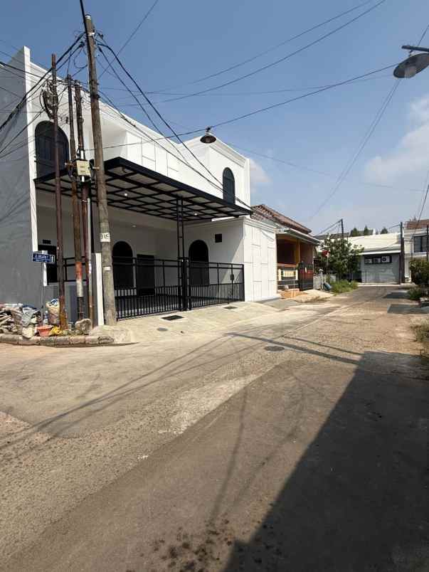 dijual rumah harapan regency