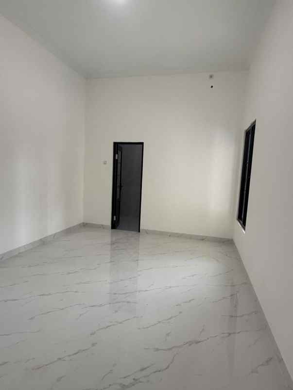 dijual rumah harapan regency