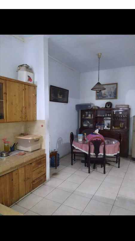 dijual rumah hook 300m
