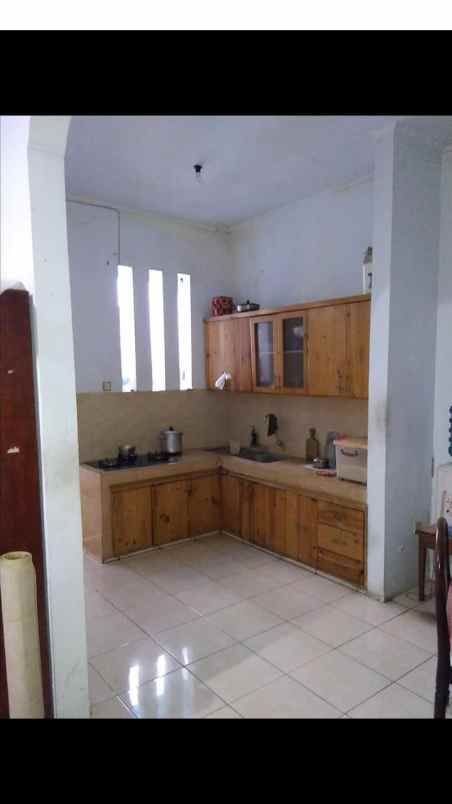 dijual rumah hook 300m