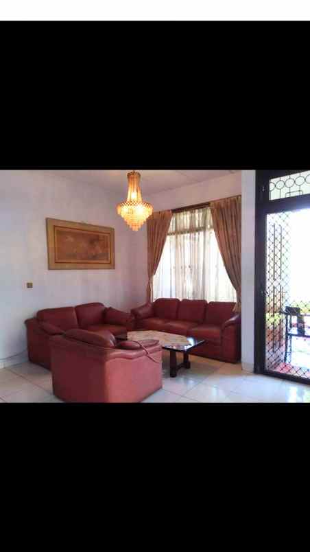 dijual rumah hook 300m