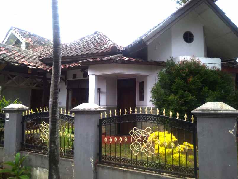 dijual rumah hook 300m