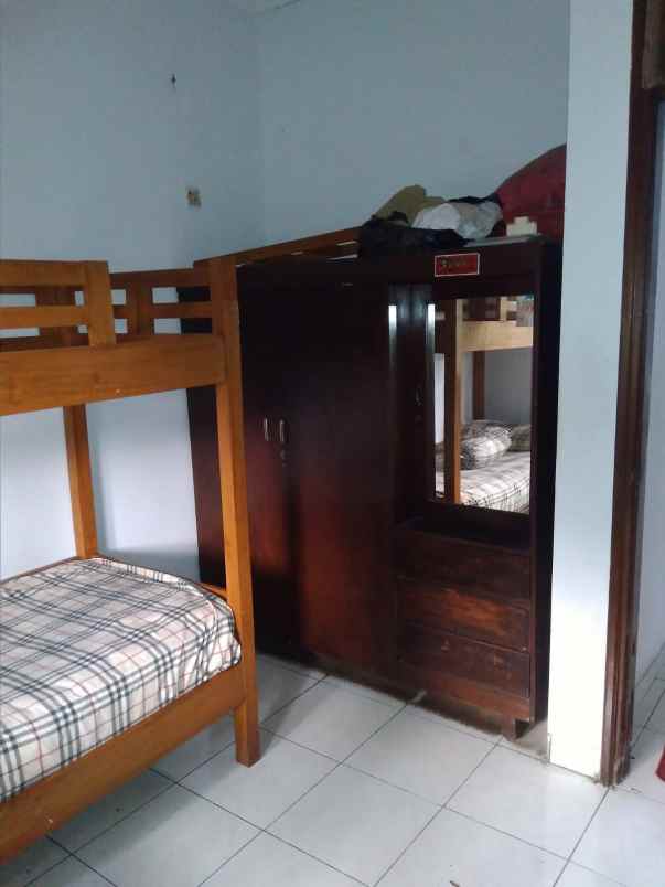 dijual rumah hook 300m